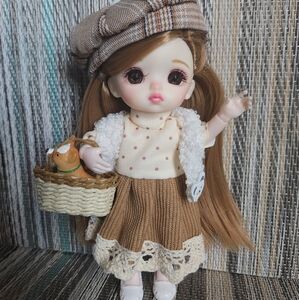 Sweet little posable bjd doll obitsu11 size 🐝